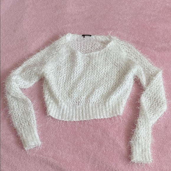🐻‍❄️🤍DEX Cream Fuzzy Cropped Sweater Size M - Picture 3 of 8